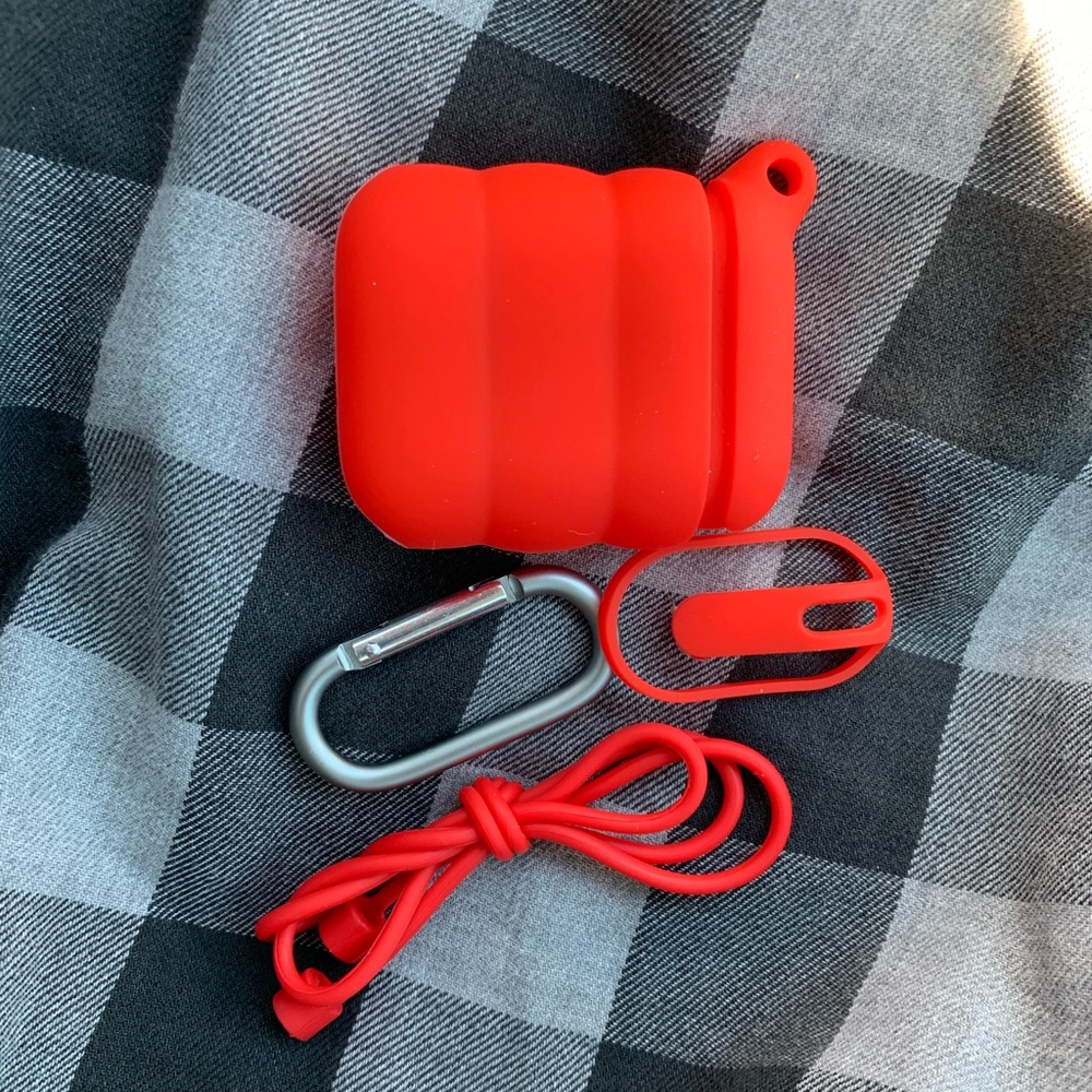 Air bud holder! Never used! Necklace or keychain!